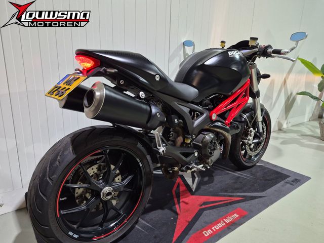 ducati - m-1100