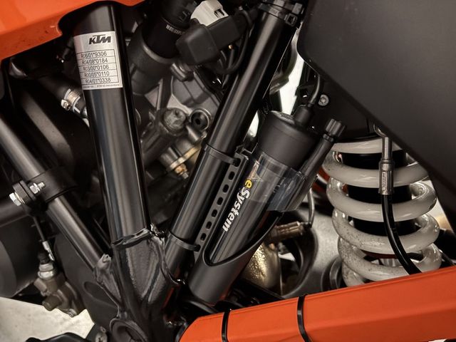 ktm - 1290-super-adventure-s
