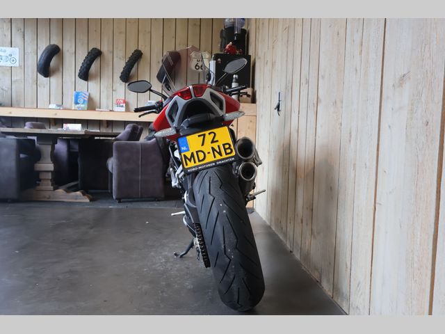 mv-agusta - brutale-990-r