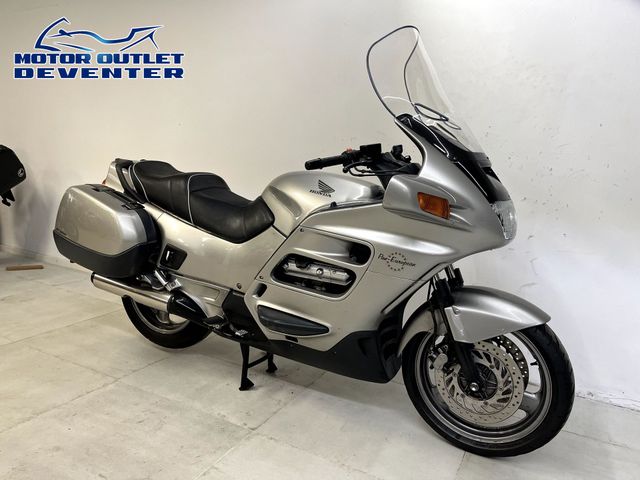 honda - st-1100-pan-european