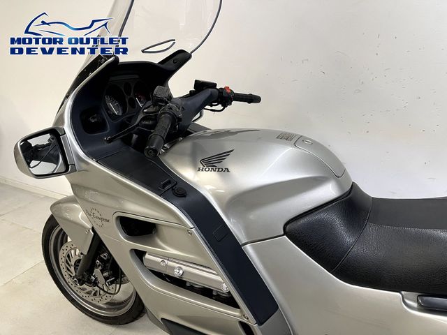 honda - st-1100-pan-european