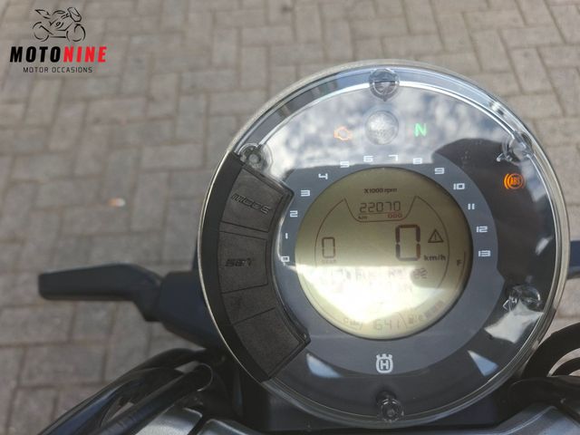 husqvarna - svartpilen-401