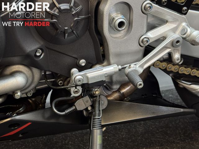 aprilia - rsv-4-factory