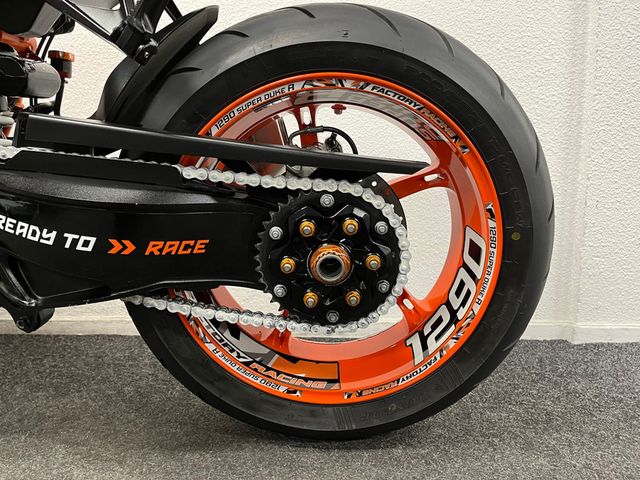 ktm - 1290-super-duke-r