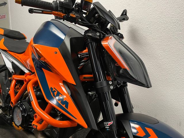 ktm - 1290-super-duke-r