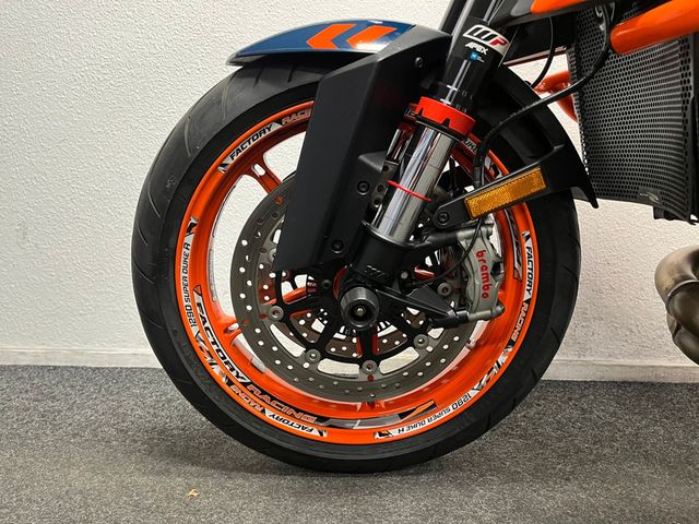 ktm - 1290-super-duke-r