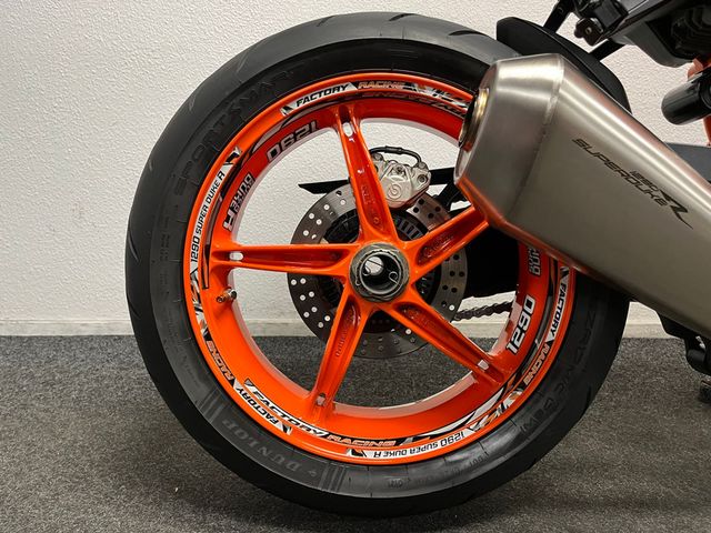 ktm - 1290-super-duke-r