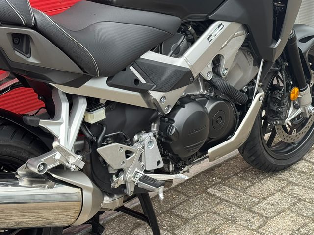 honda - vfr-800-x-crossrunner