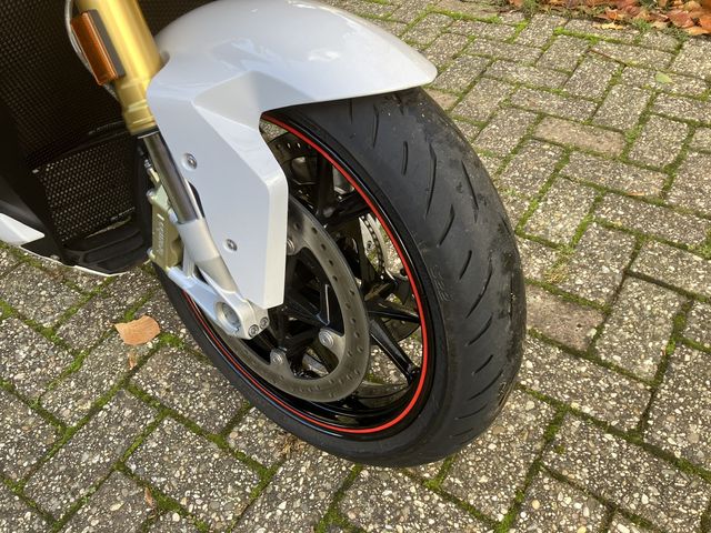 bmw - s-1000-r
