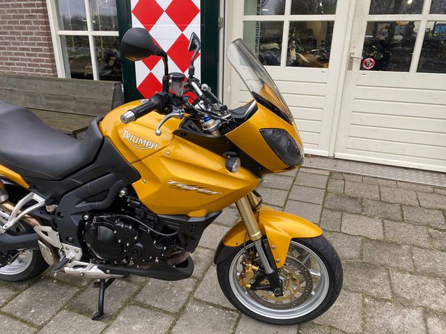 triumph - tiger-1050-abs