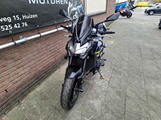 kawasaki - z900