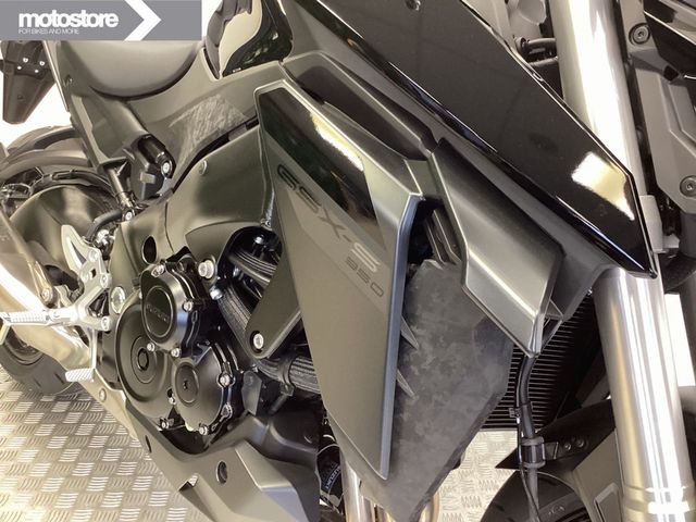 suzuki - gsx-s-950