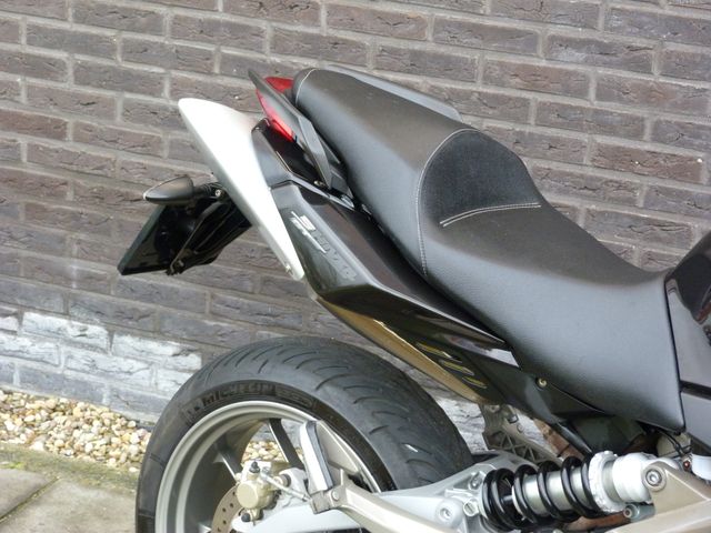 aprilia - sl-750-shiver-gt