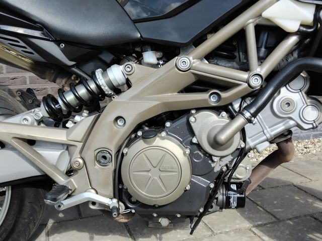 aprilia - sl-750-shiver-gt