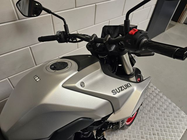 suzuki - gsx-8s