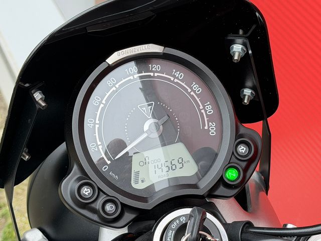 triumph - street-twin