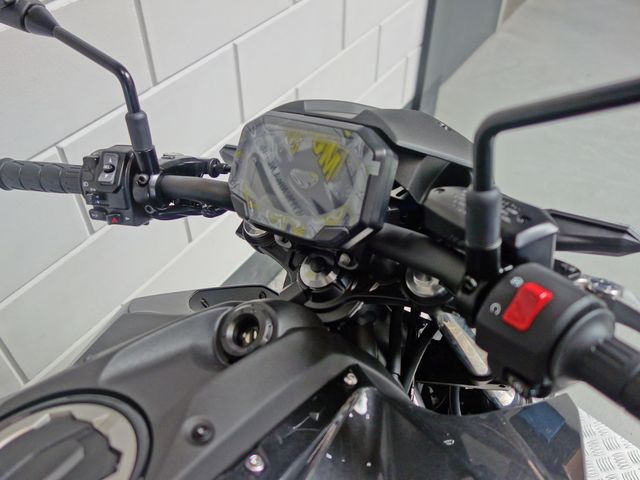 kawasaki - z650-s