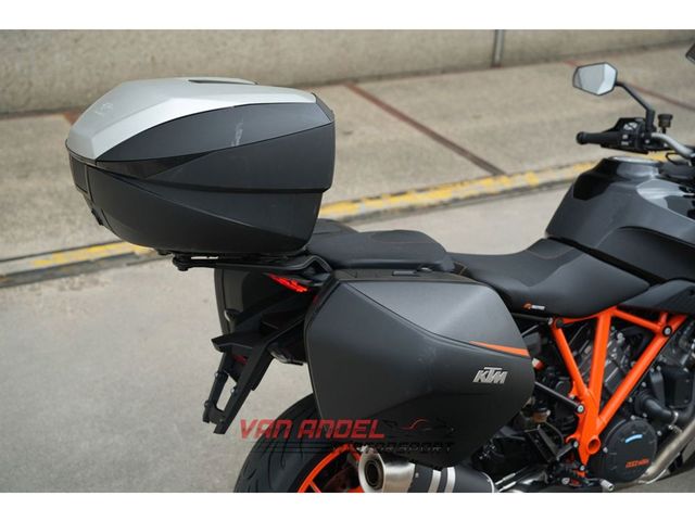 ktm - 1290-super-duke-gt