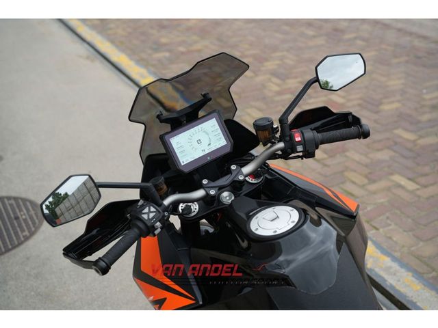 ktm - 1290-super-duke-gt