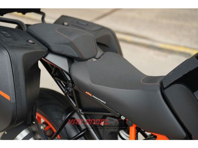 ktm - 1290-super-duke-gt