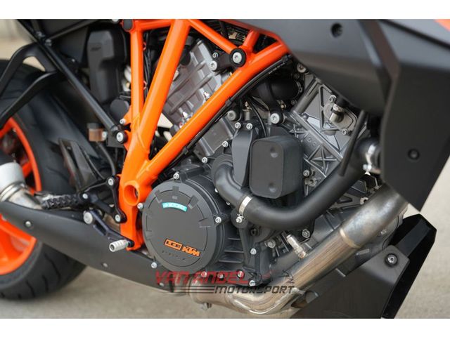 ktm - 1290-super-duke-gt