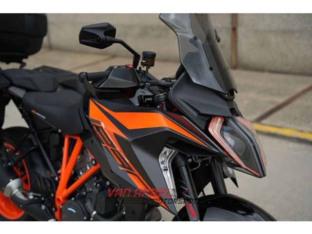 ktm - 1290-super-duke-gt