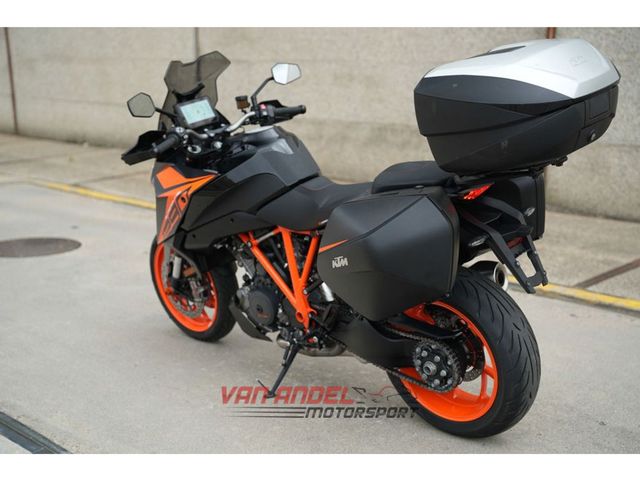 ktm - 1290-super-duke-gt