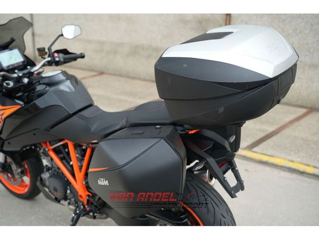 ktm - 1290-super-duke-gt