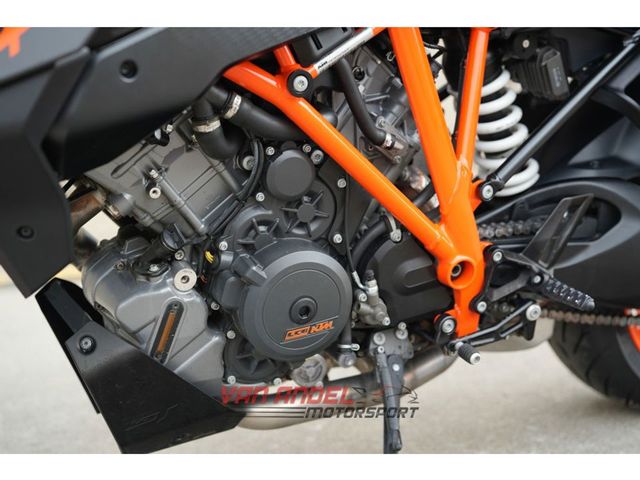 ktm - 1290-super-duke-gt