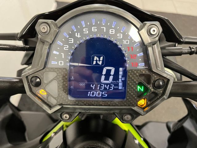 kawasaki - z900