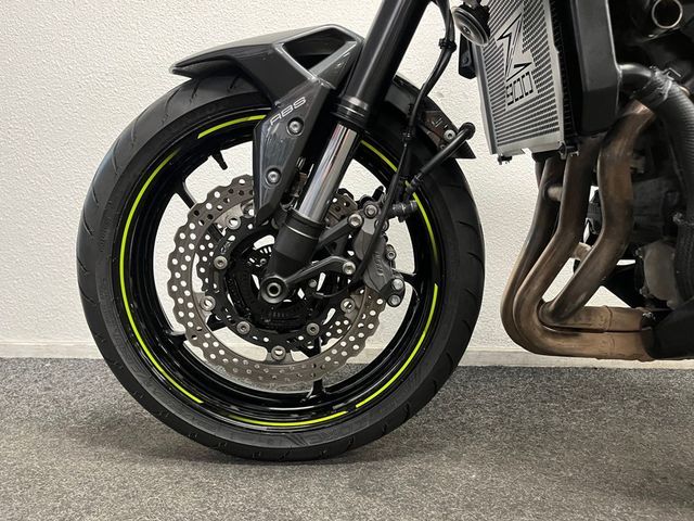 kawasaki - z900