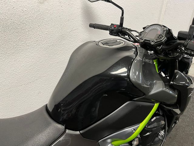 kawasaki - z900