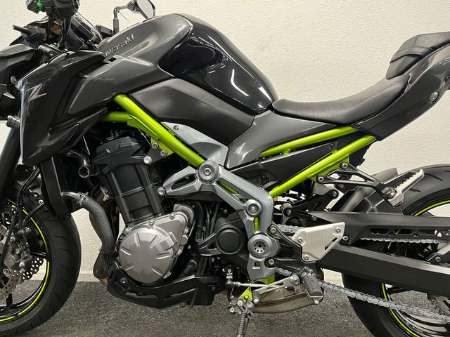 kawasaki - z900