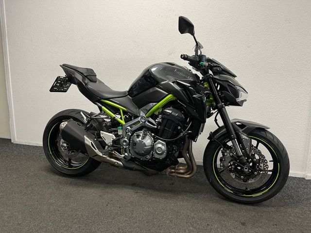 kawasaki - z900