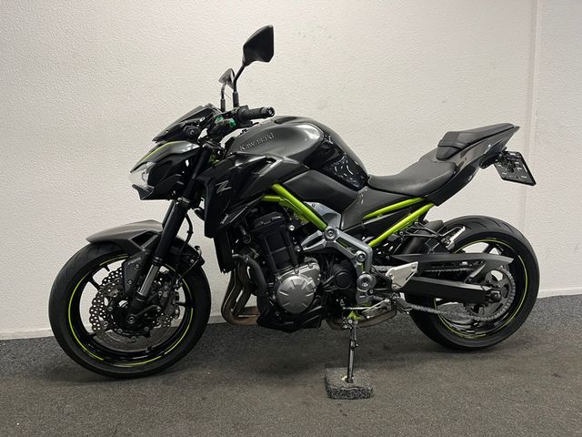 kawasaki - z900