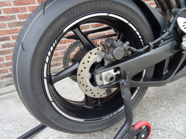 yamaha - yzf-r1