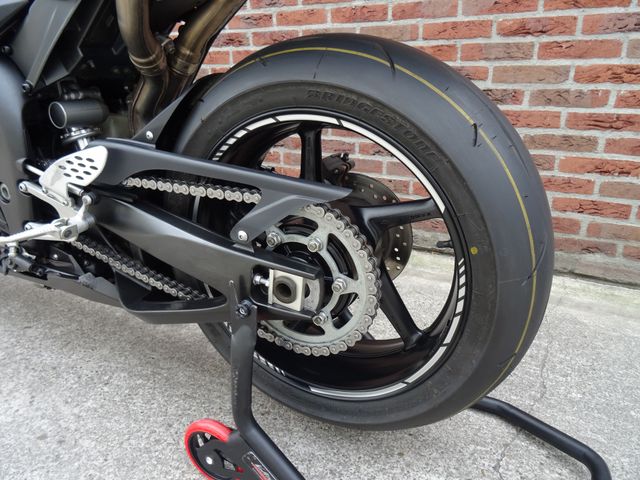 yamaha - yzf-r1