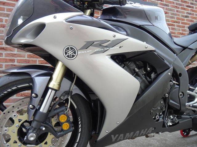 yamaha - yzf-r1
