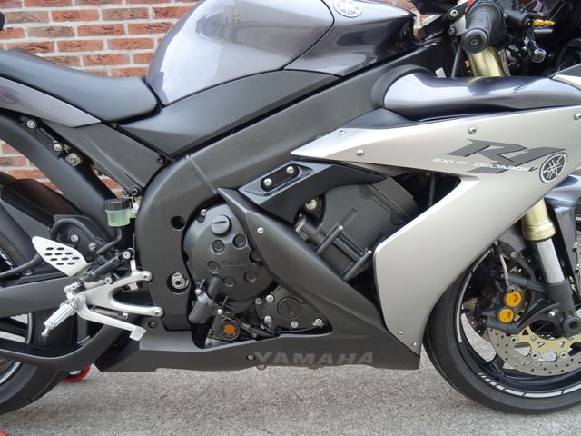 yamaha - yzf-r1
