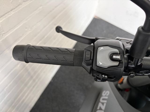 suzuki - gsx-8s