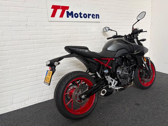 suzuki - gsx-8s