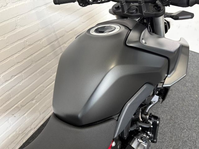 suzuki - gsx-8s