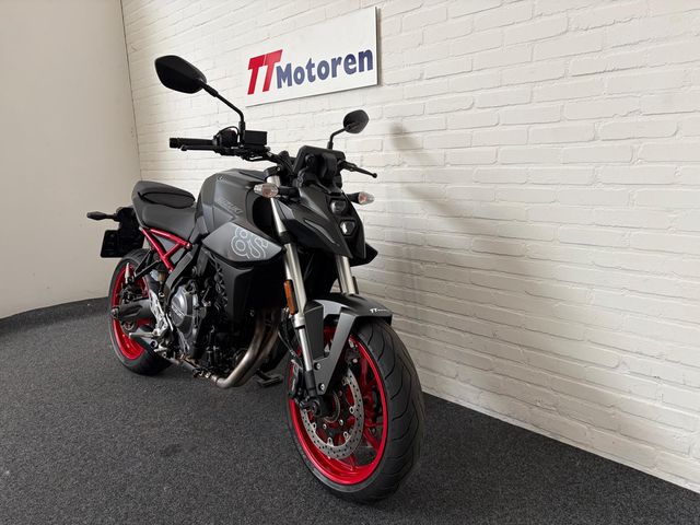 suzuki - gsx-8s