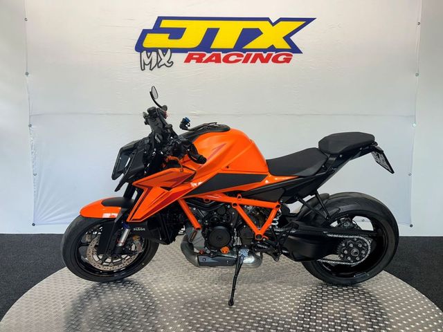 ktm - 1390-super-duke-r-evo