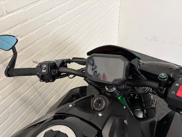 kawasaki - z900