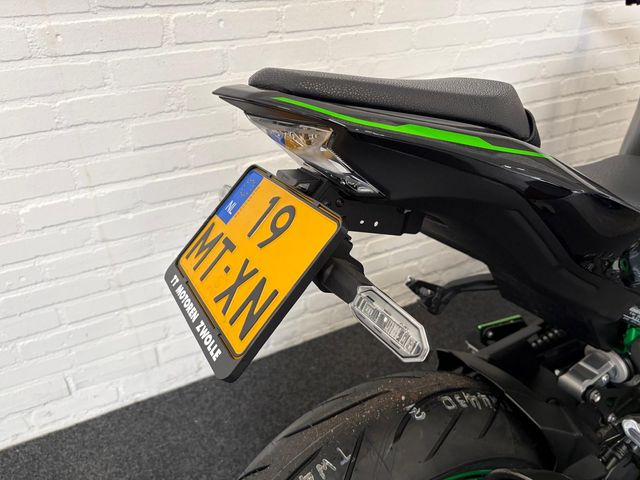 kawasaki - z900