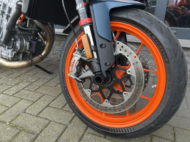 ktm - 890-duke-r