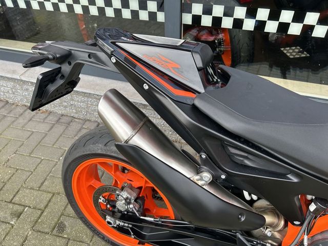ktm - 890-duke-r