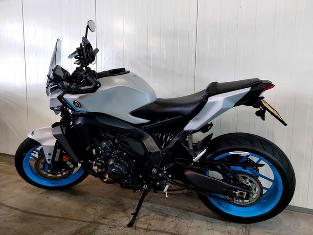 yamaha - mt-09-y-amt