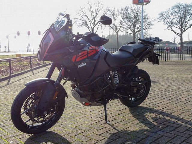 ktm - 1290-super-adventure-s